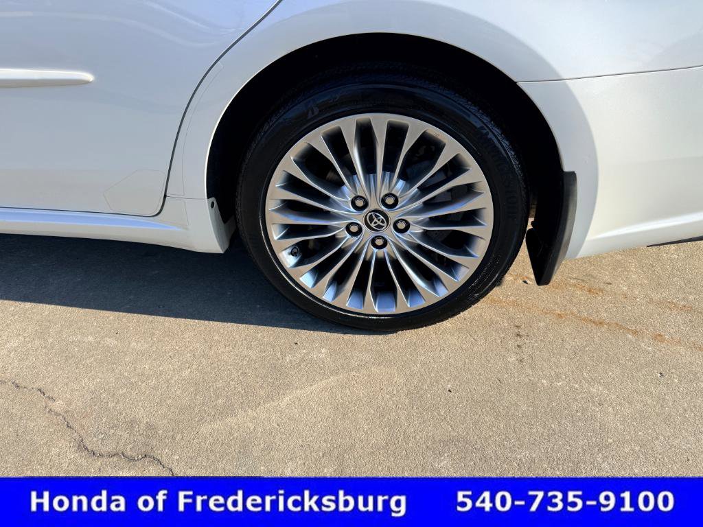 Used 2016 Toyota Avalon Limited w/ Toyota Safety Sense Package image 11