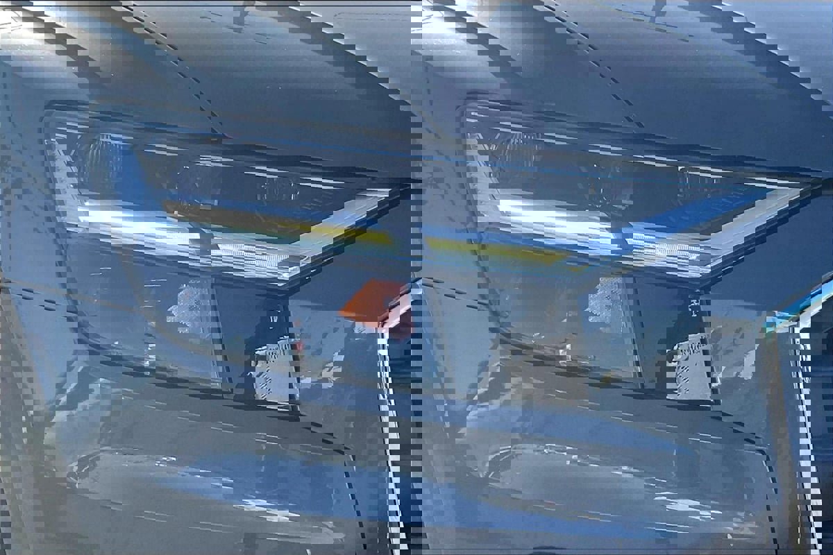 Used 2019 Audi Q8 Premium image 29