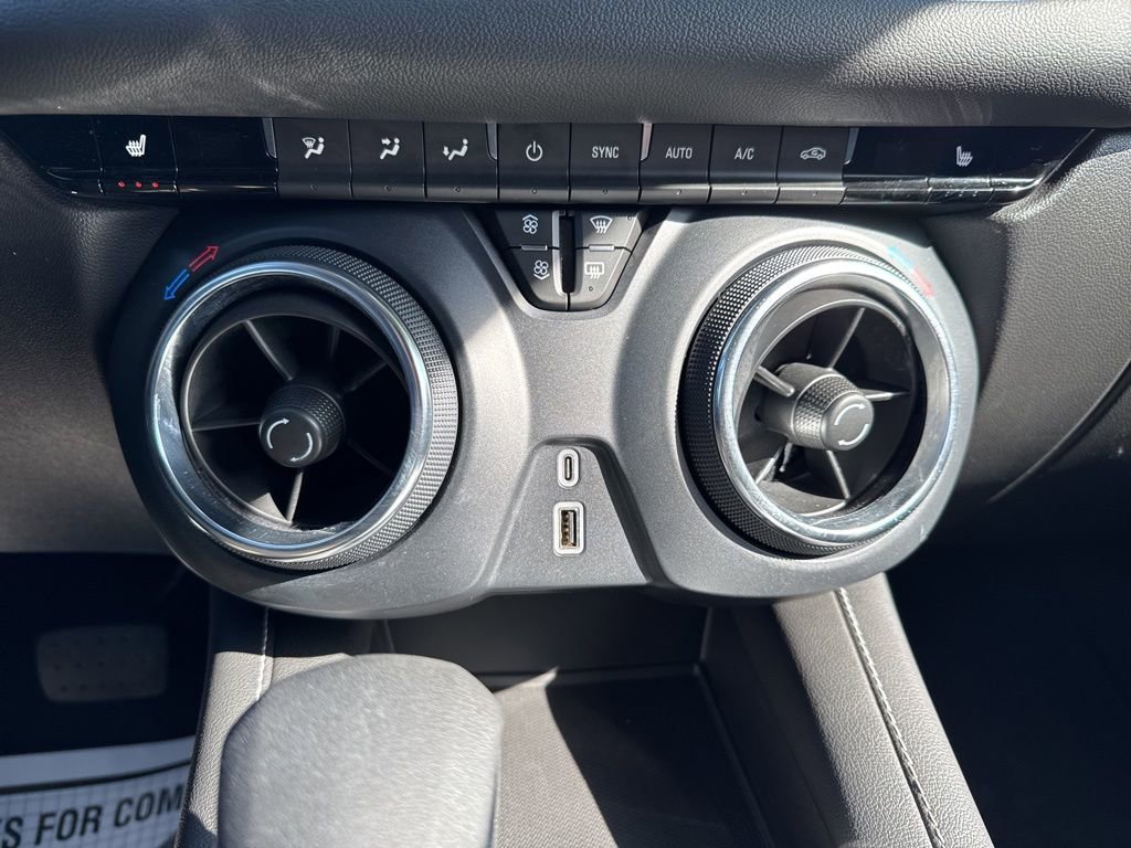 Used 2025 Chevrolet Blazer LT image 24