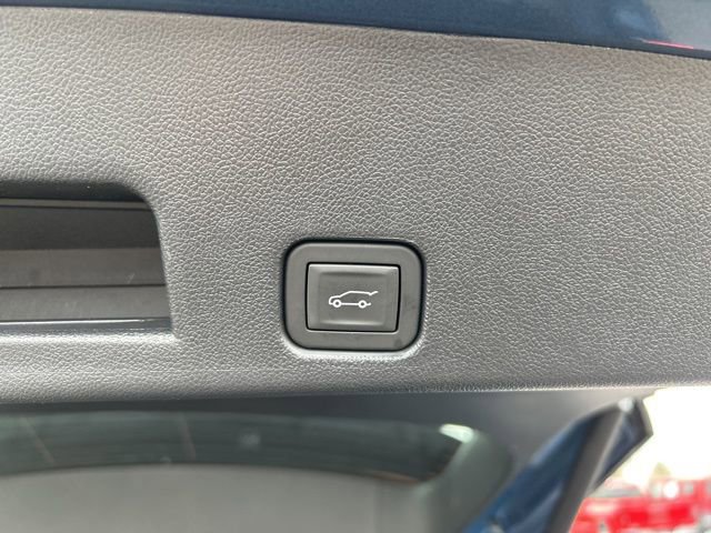 Used 2025 Buick Enclave Preferred image 10