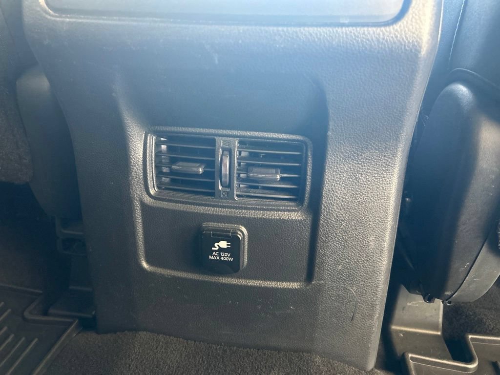 Used 2018 Nissan Titan SV w/ SV Convenience Package AWD/4WD image 34