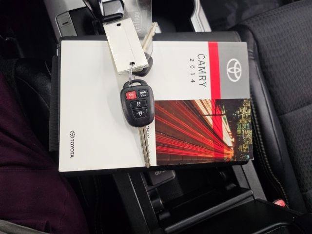 Used 2014 Toyota Camry SE FWD image 20