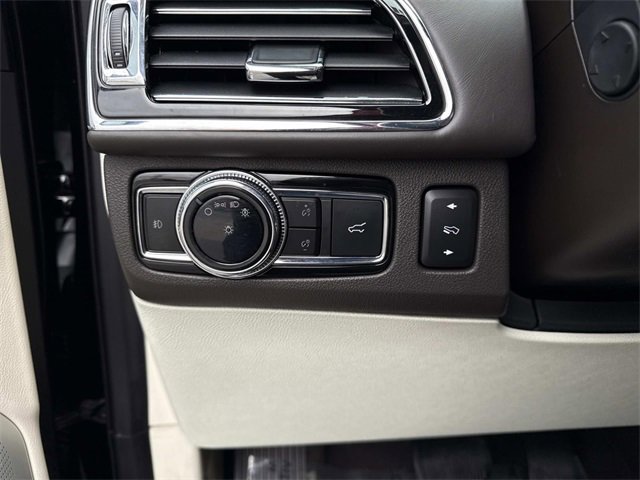 Used 2021 Lincoln Navigator Black Label w/ Cargo Convenience Package image 29