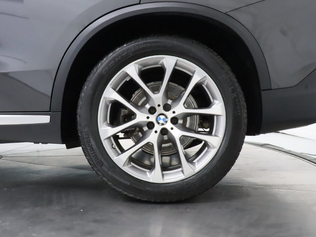 Used 2021 BMW X5 sDrive40i w/ Premium Package RWD image 42