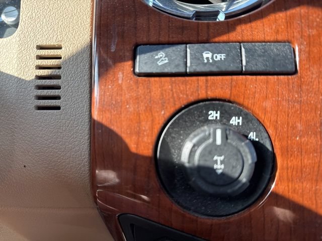 Used 2015 Ford F250 King Ranch w/ FX4 Off-Road Package AWD/4WD image 47