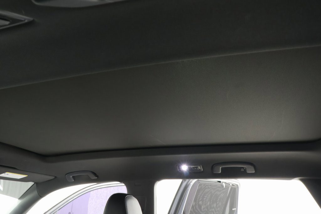 Used 2022 Volkswagen Atlas Cross Sport SEL Premium R-Line image 9