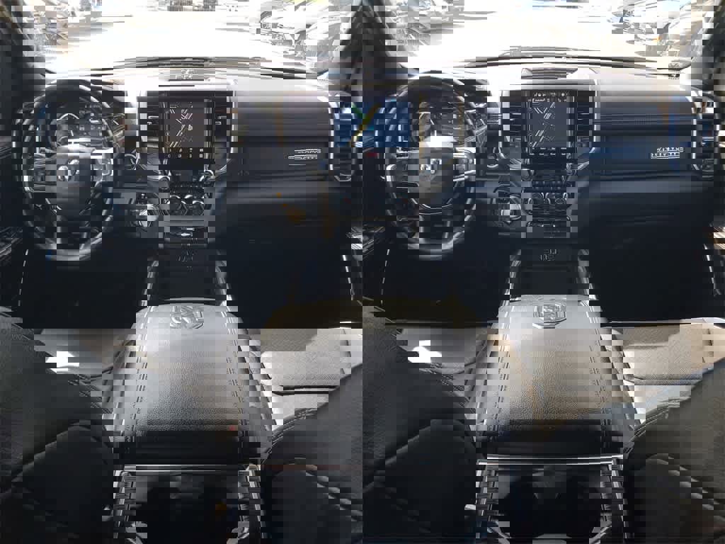 Used 2024 RAM 1500 Laramie image 13