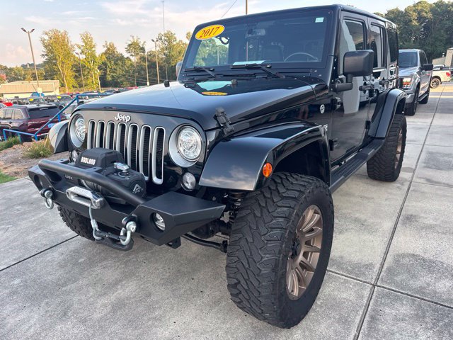 Used 2017 Jeep Wrangler Unlimited Sahara w/ Connectivity Group AWD/4WD image 3