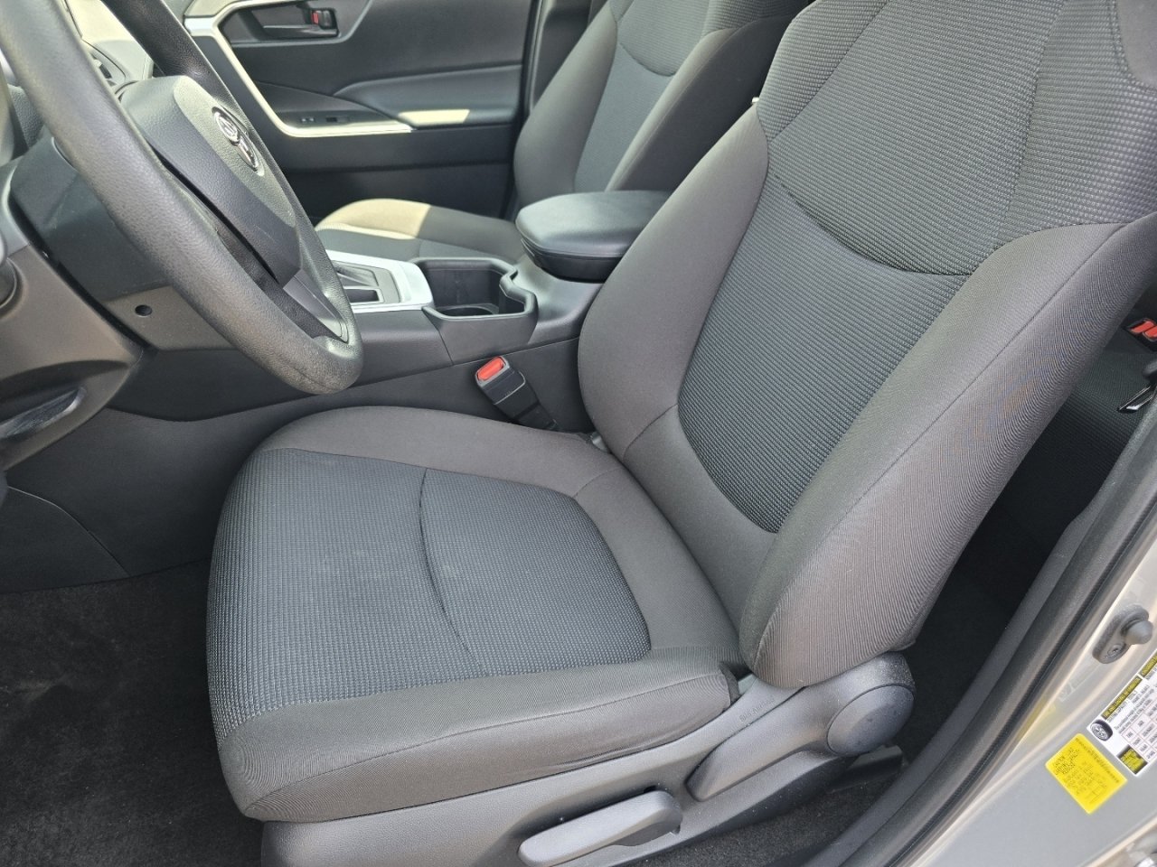 Certified 2023 Toyota RAV4 LE AWD/4WD image 20
