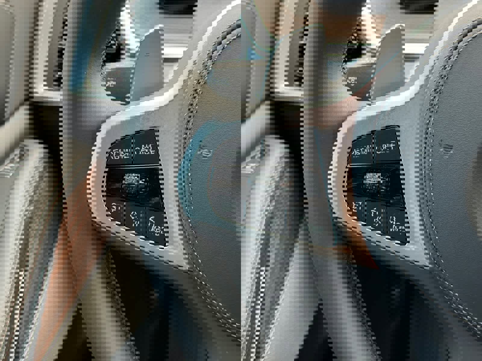 New 2026 BMW X5 xDrive40i w/ M Sport Package image 22