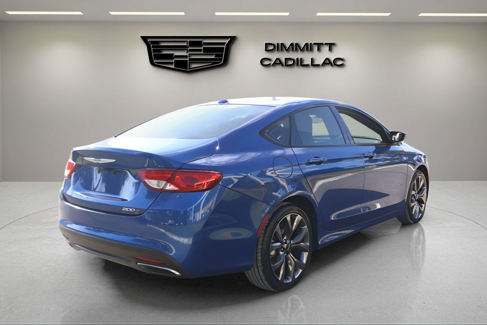 Used 2016 Chrysler 200 S FWD image 5