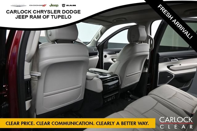 Used 2024 Jeep Wagoneer 2WD image 27
