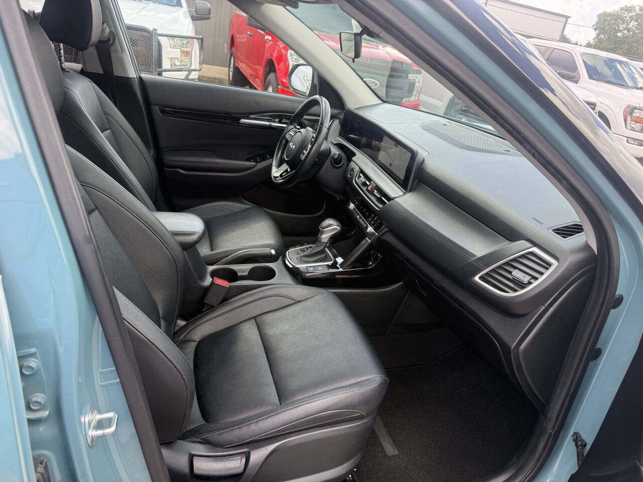 Used 2024 Kia Seltos EX FWD image 10