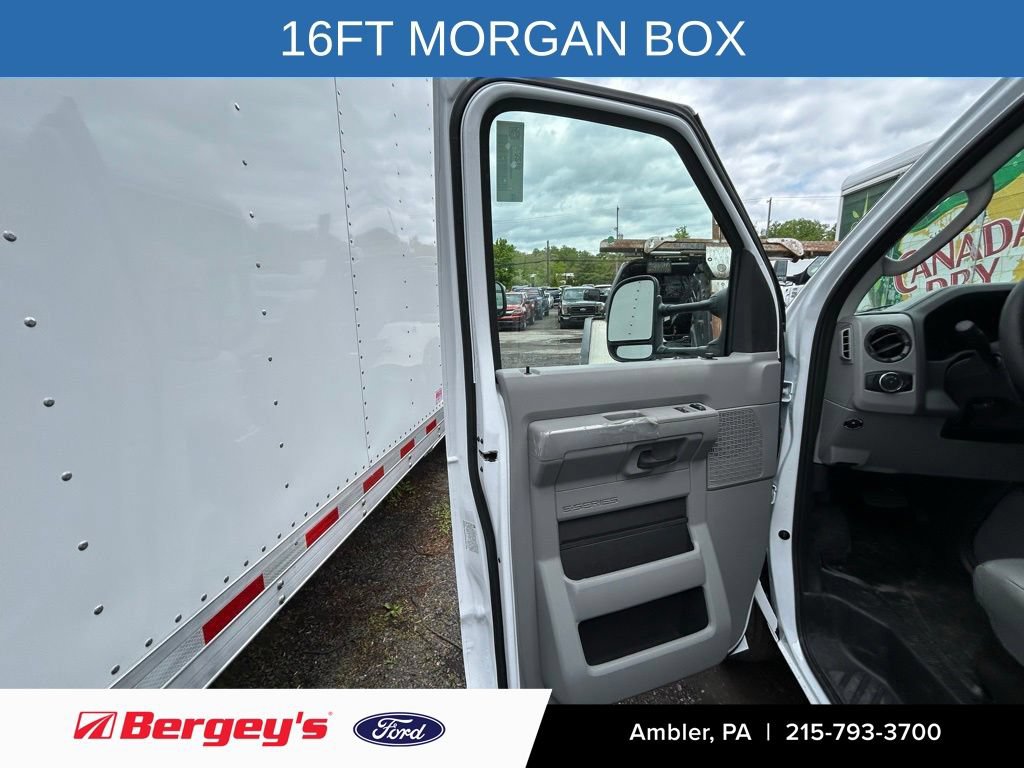 New 2027 Ford E-450 and Econoline 450 Super Duty w/ Driver's Safety Package RWD image 9