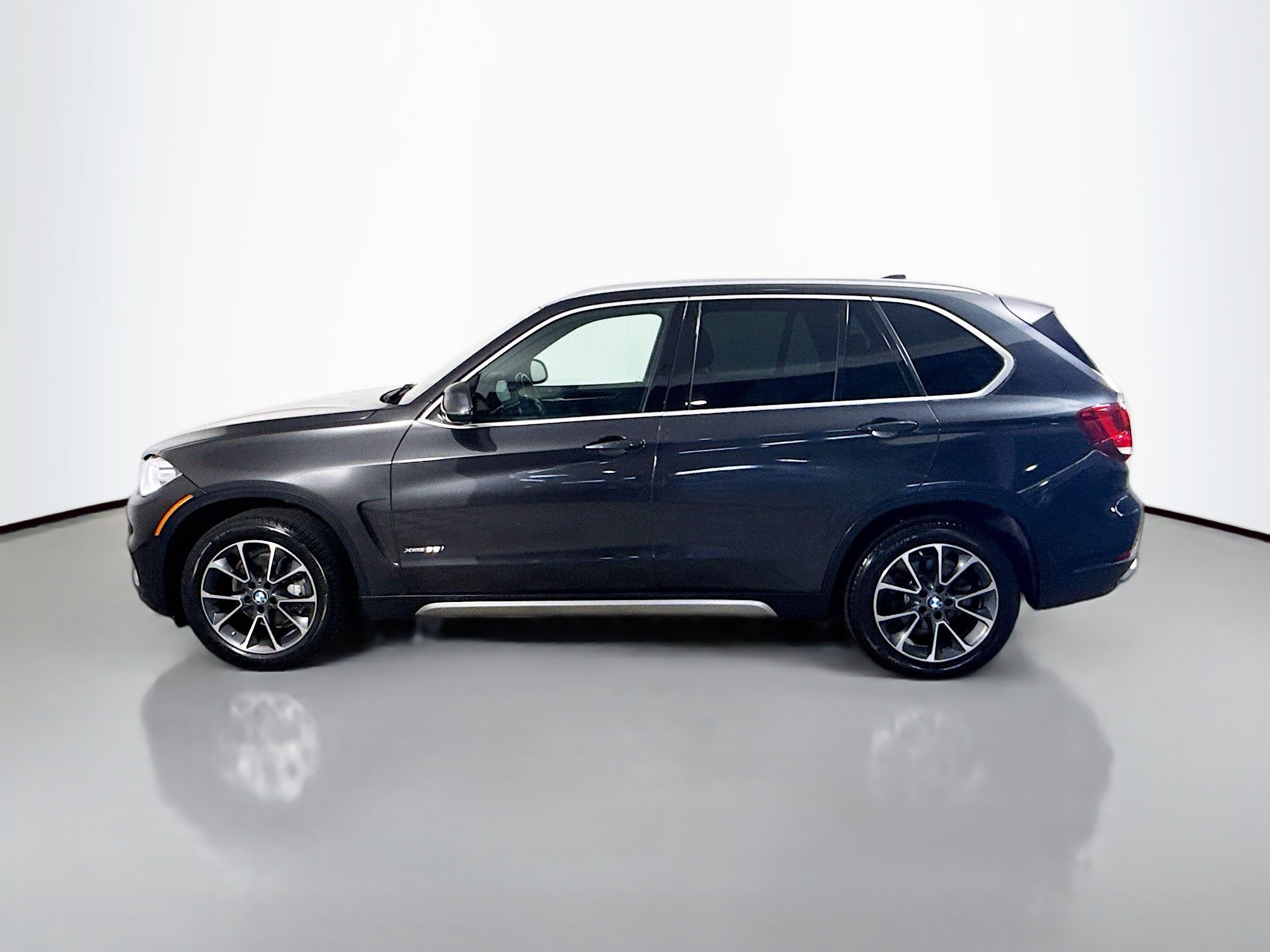 Used 2018 BMW X5 xDrive35i w/ Driving Assistance Package AWD/4WD image 6
