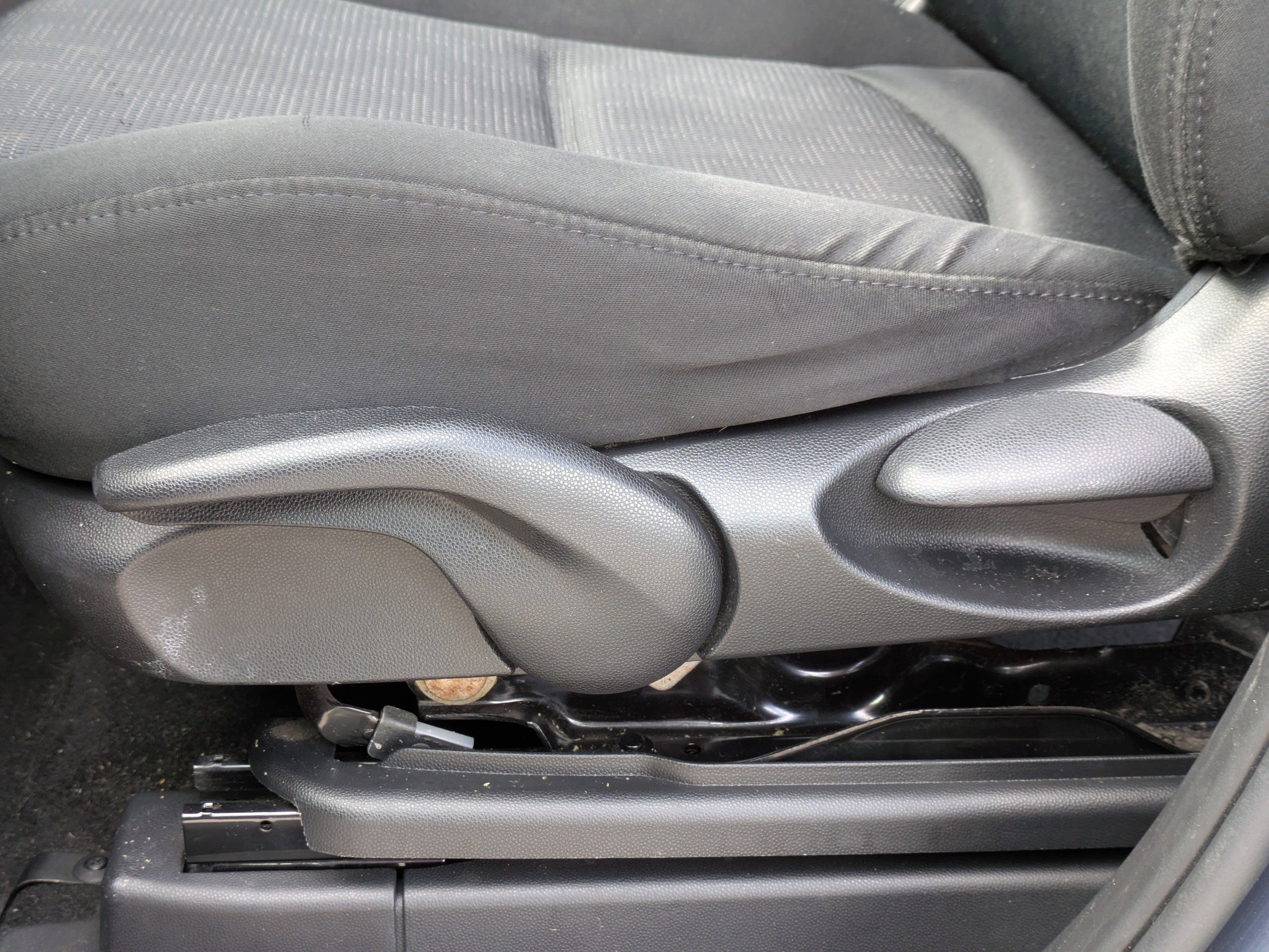 Used 2009 MAZDA MAZDA5 Touring image 21