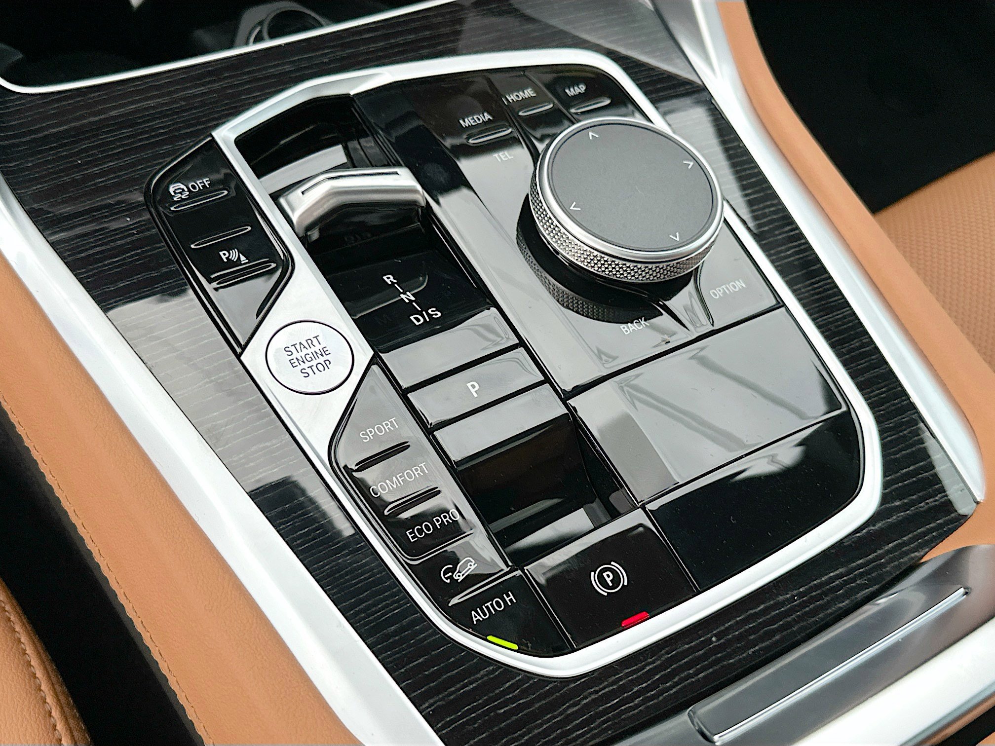 New 2026 BMW X6 xDrive40i w/ Premium Package image 14