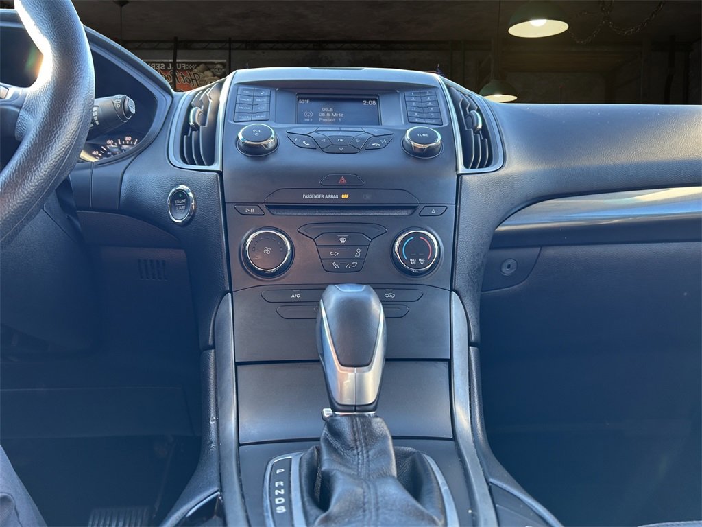 Used 2016 Ford Edge SE image 23