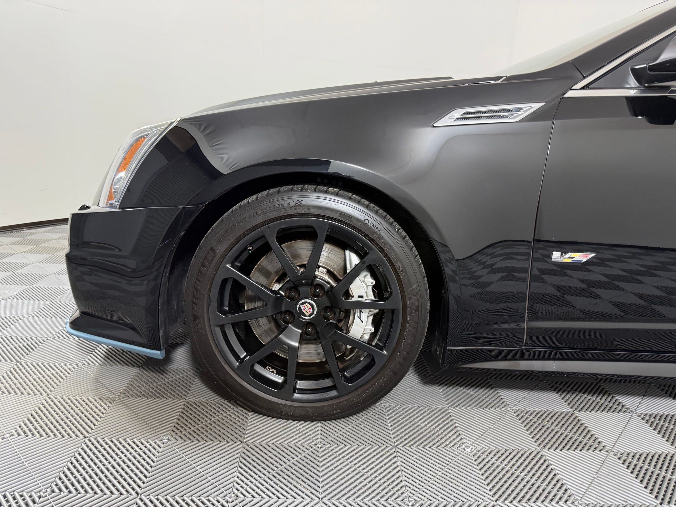 Used 2009 Cadillac CTS V RWD image 13