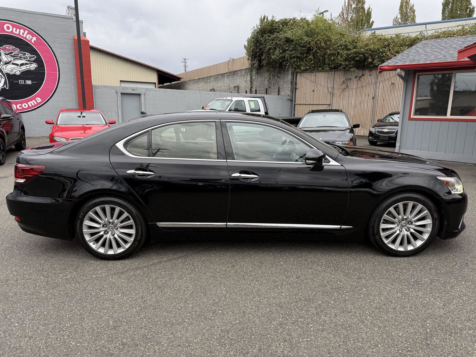 Used 2013 Lexus LS 460 image 6