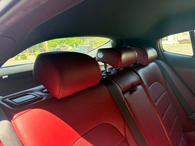 Used 2018 Kia Stinger GT2 AWD/4WD image 23