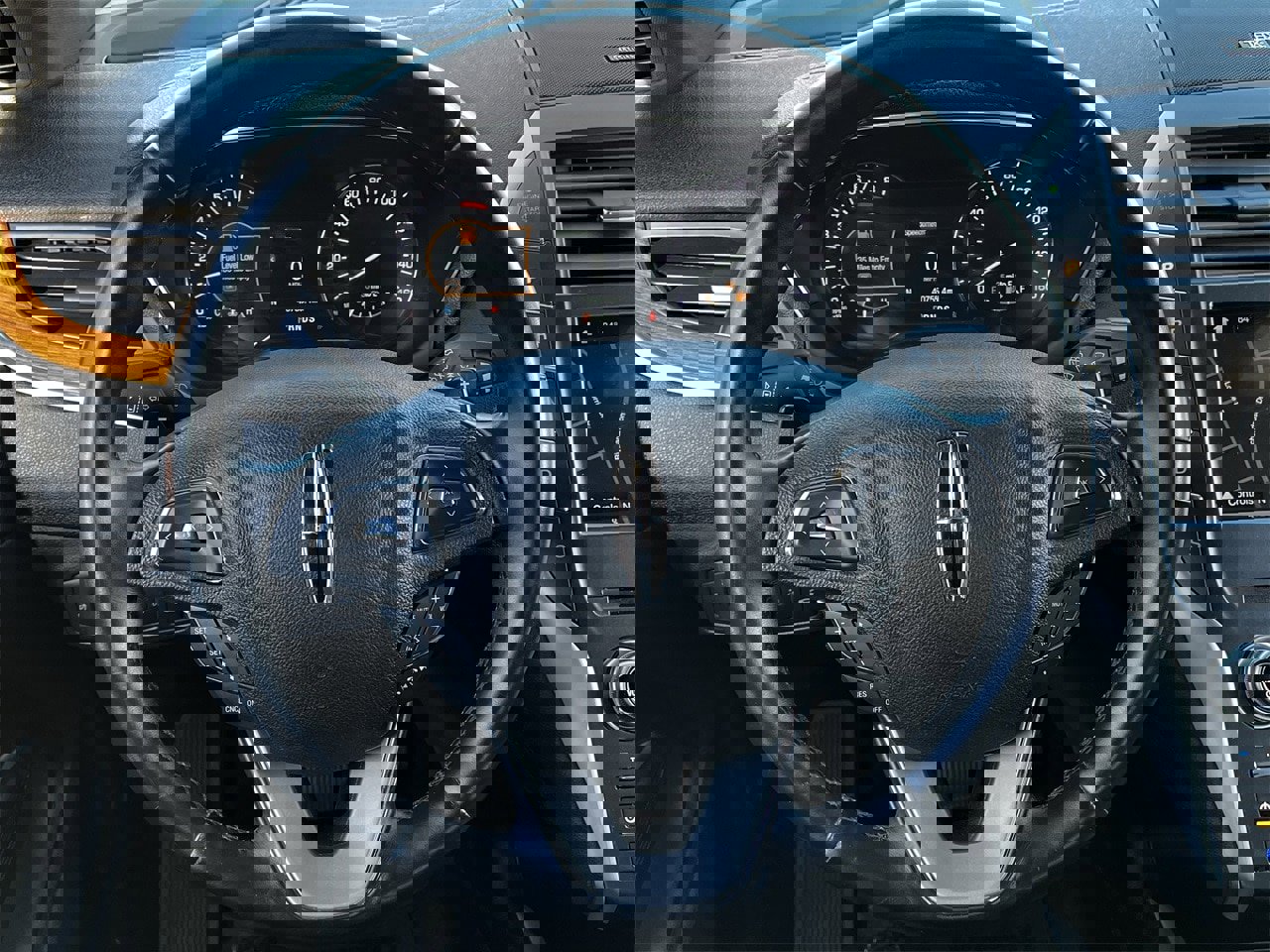 Used 2019 Lincoln MKC Reserve image 11