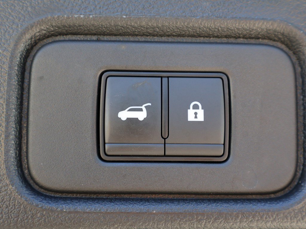 Used 2024 Nissan Pathfinder Platinum w/ Cargo Package image 24