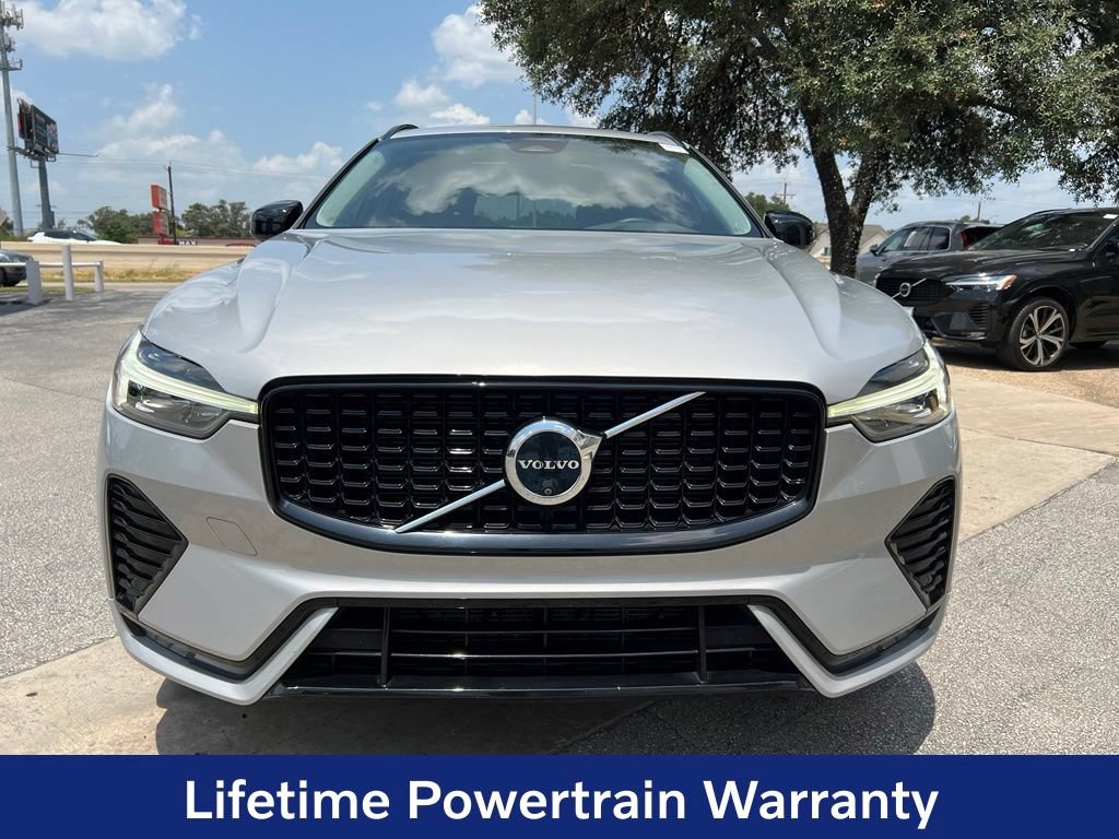 Certified 2024 Volvo XC60 B5 Core AWD/4WD image 2