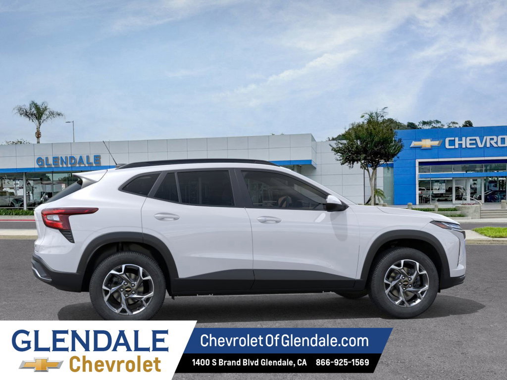 New 2026 Chevrolet Trax LT w/ Driver Confidence Package FWD image 5