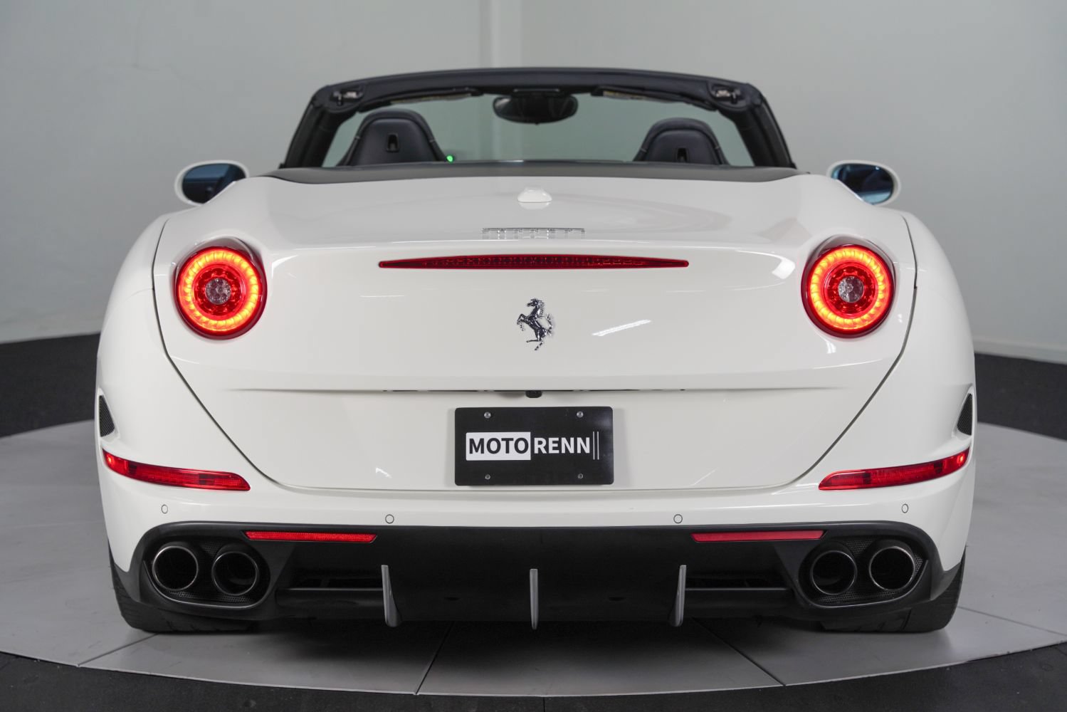 Used 2016 Ferrari California T RWD image 7
