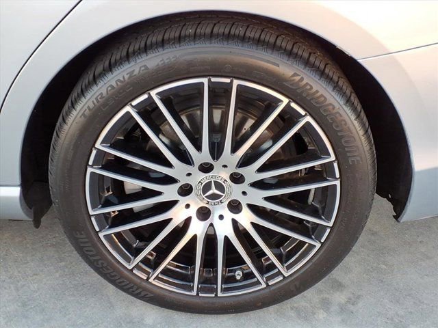 Used 2025 Mercedes-Benz C 300 4MATIC Sedan image 24