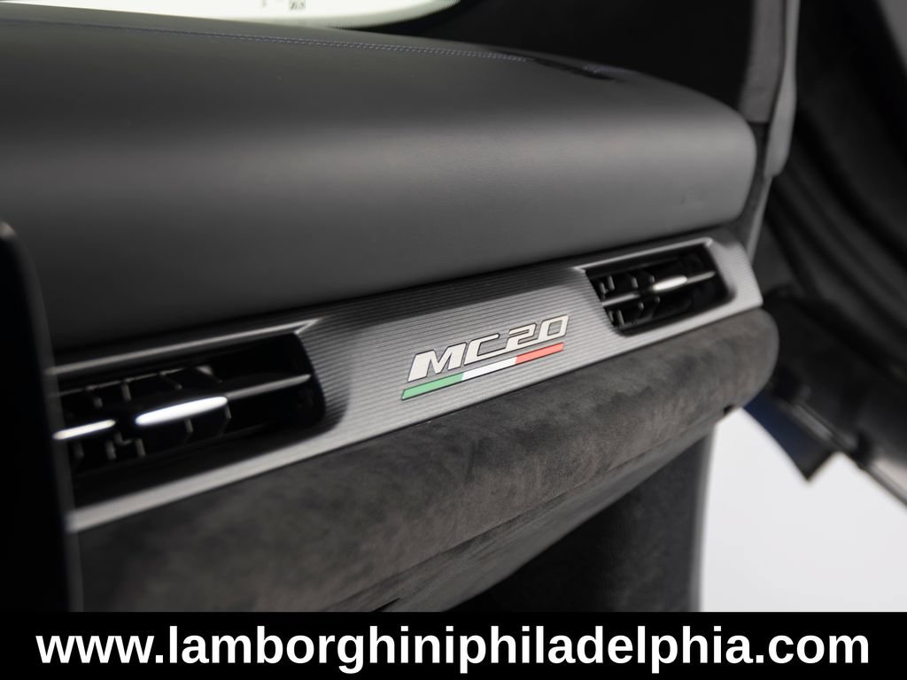 Used 2022 Maserati MC20 Coupe RWD image 25