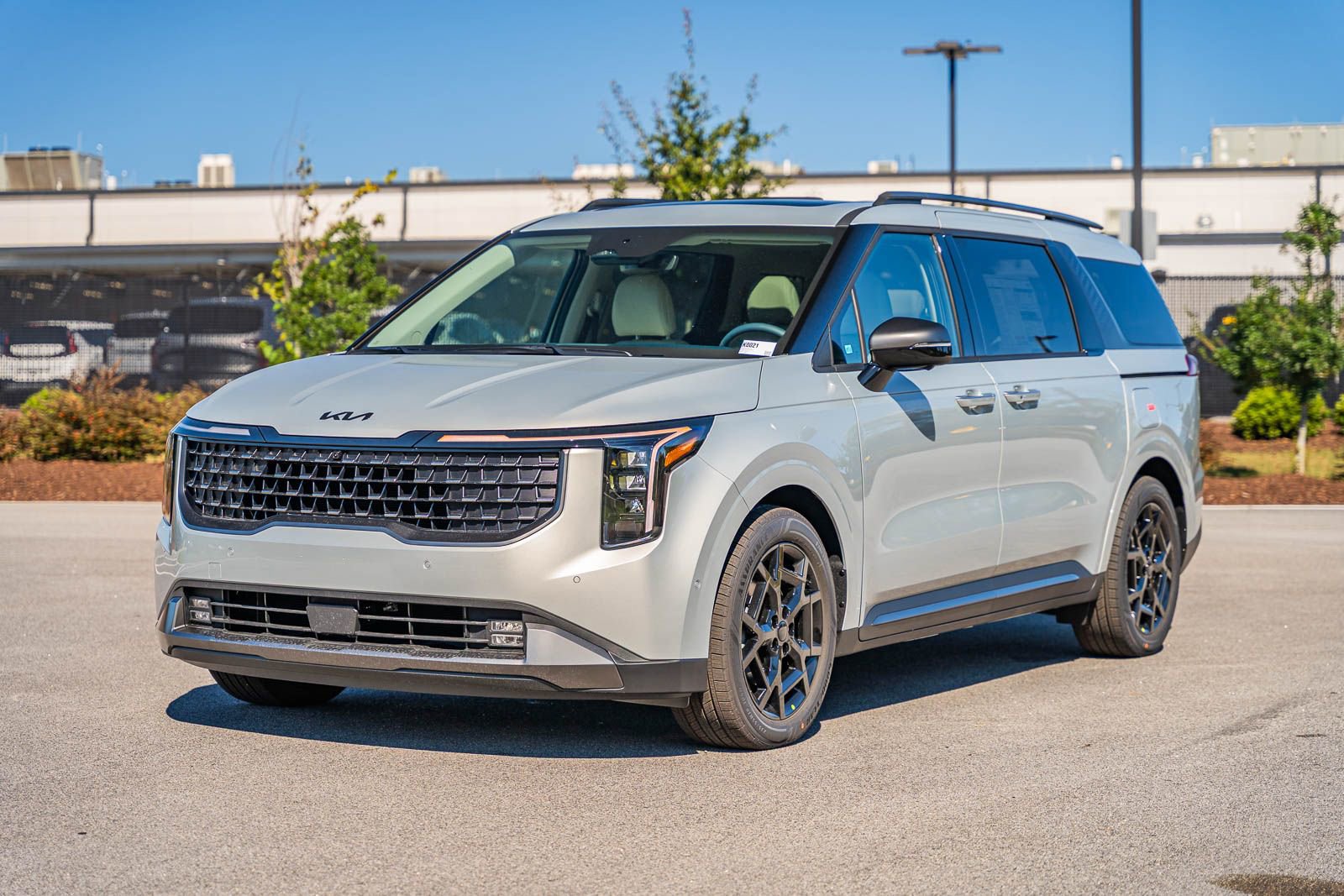 New 2026 Kia Carnival SX w/ SX Dark Edition Package image 2