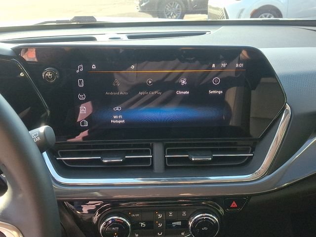 Used 2025 Chevrolet Trax ACTIV w/ Driver Confidence Package FWD image 17