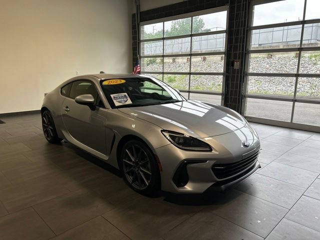 Used 2023 Subaru BRZ Limited RWD image 2