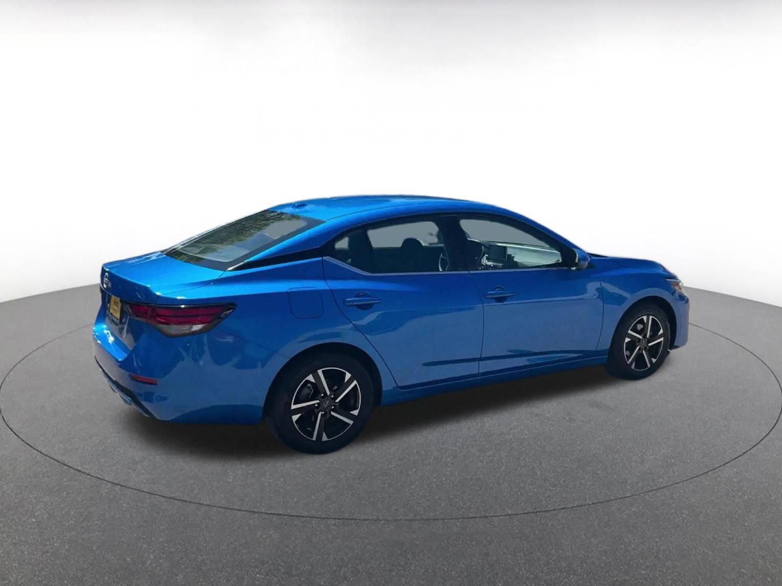 Used 2025 Nissan Sentra SV FWD image 15