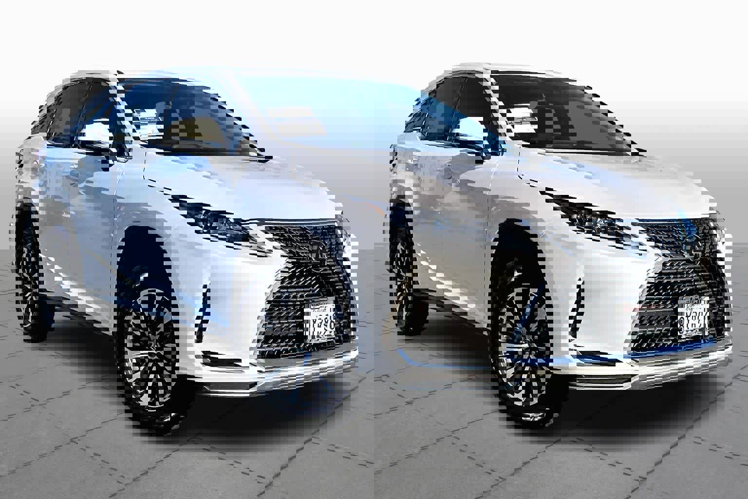 Used 2022 Lexus RX 350 FWD image 2