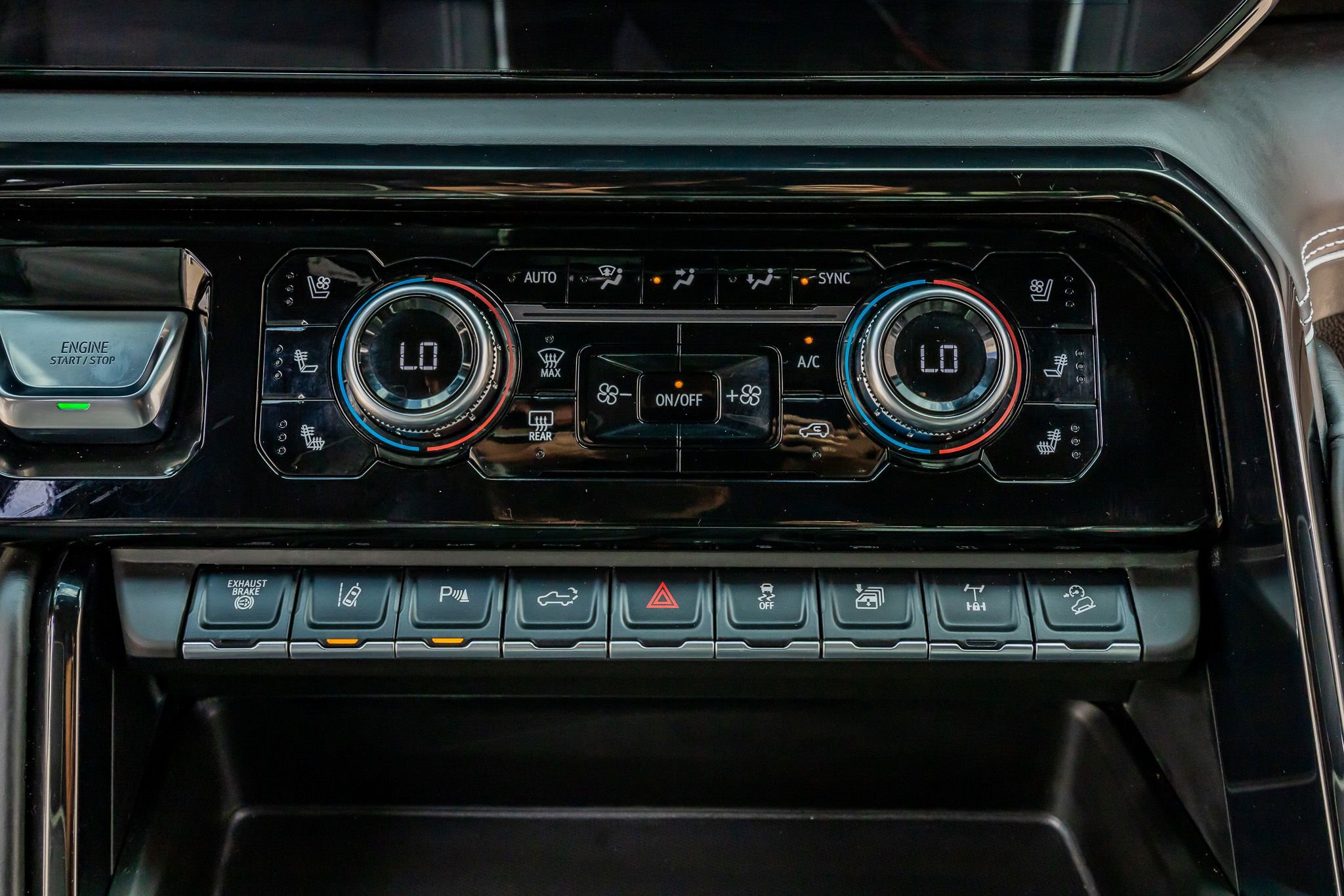 Used 2026 GMC Sierra 2500 AT4X image 27