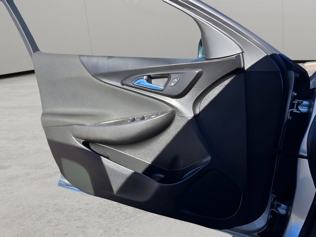 Used 2021 Chevrolet Malibu LT image 17