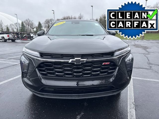 Used 2024 Chevrolet Trax RS w/ Driver Confidence Package image 2