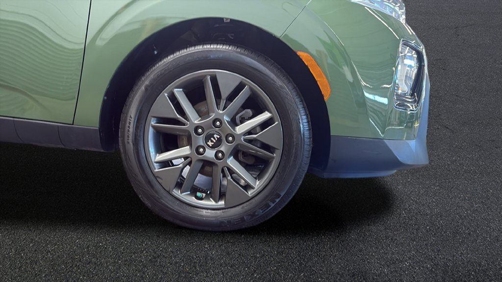 Used 2020 Kia Soul EX FWD image 26