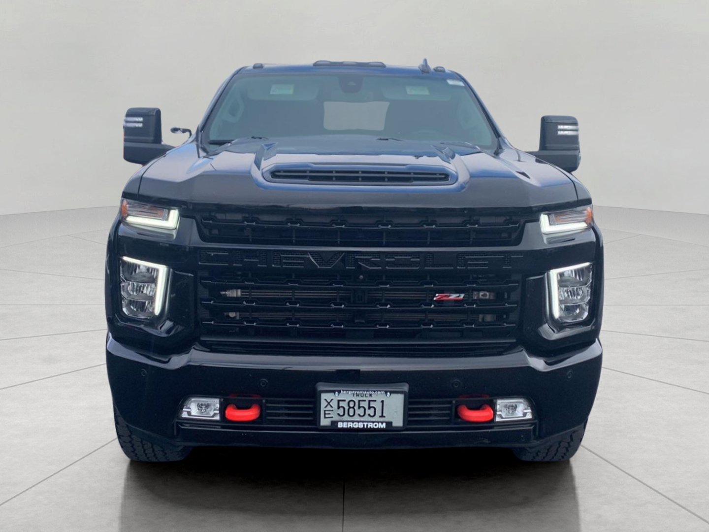 Used 2022 Chevrolet Silverado 2500 LTZ w/ LTZ Plus Package AWD/4WD image 3