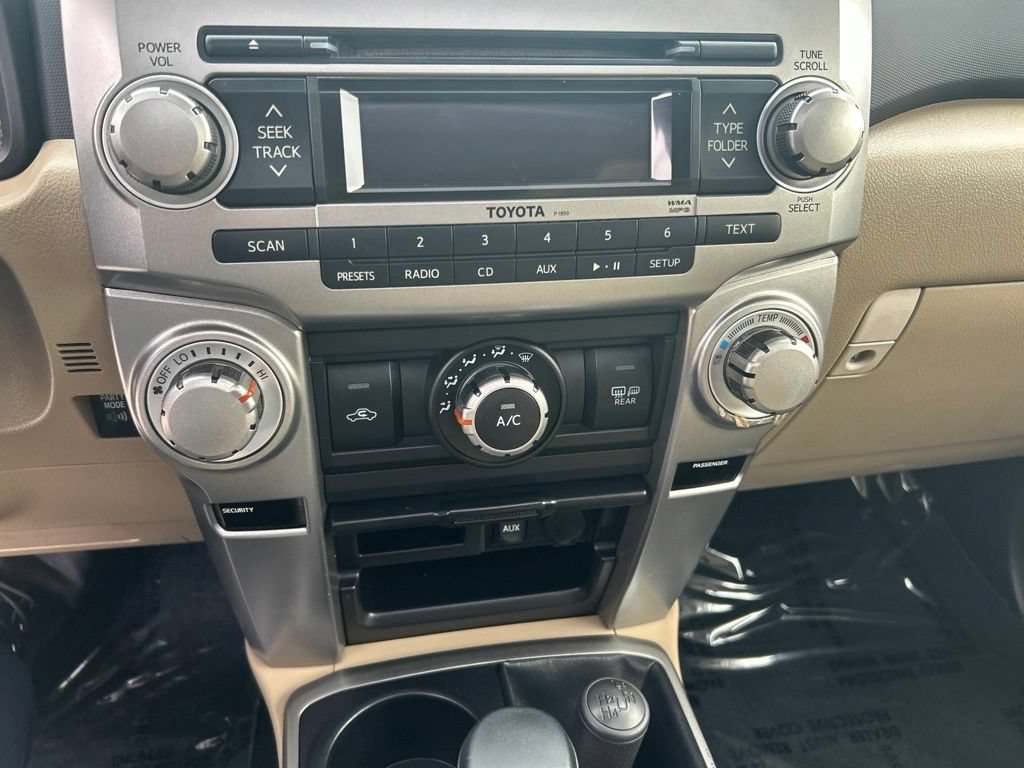 Used 2011 Toyota 4Runner SR5 AWD/4WD image 39