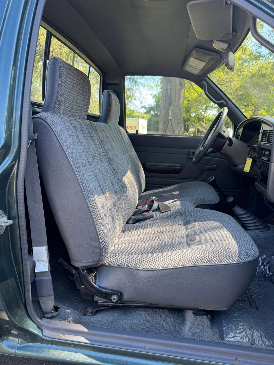 Used 1992 Toyota Pickup Deluxe image 9