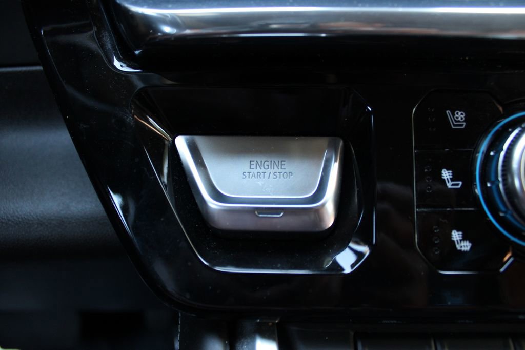 Used 2025 GMC Sierra 3500 Denali Ultimate image 23
