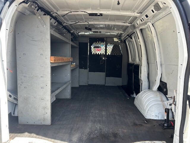 Used 2019 GMC Savana 2500 w/ Driver Convenience Package RWD image 17