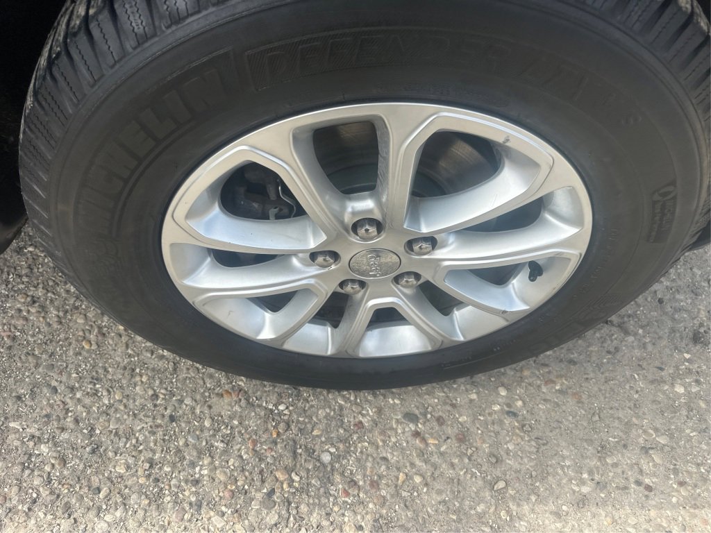 Used 2015 Jeep Grand Cherokee Laredo w/ Quick Order Package 23E image 17