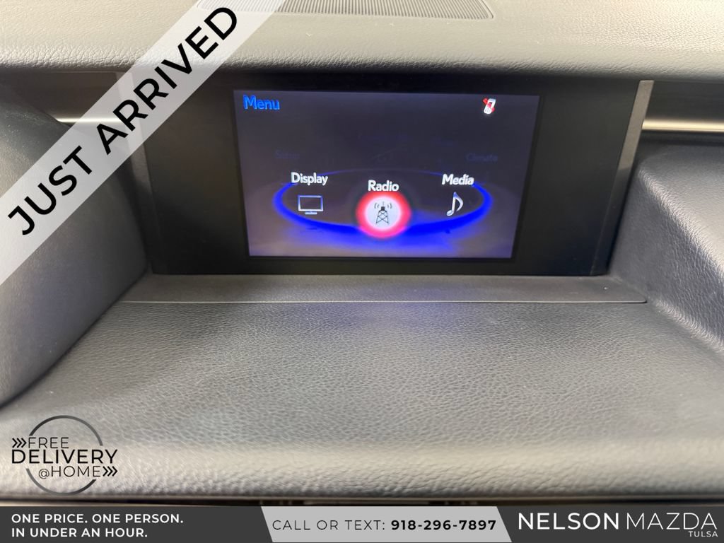 Used 2017 Lexus RC 200t F Sport RWD image 27