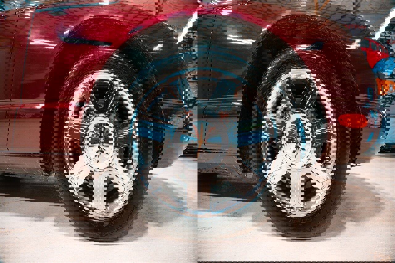 Used 2004 Ford Thunderbird Deluxe image 19