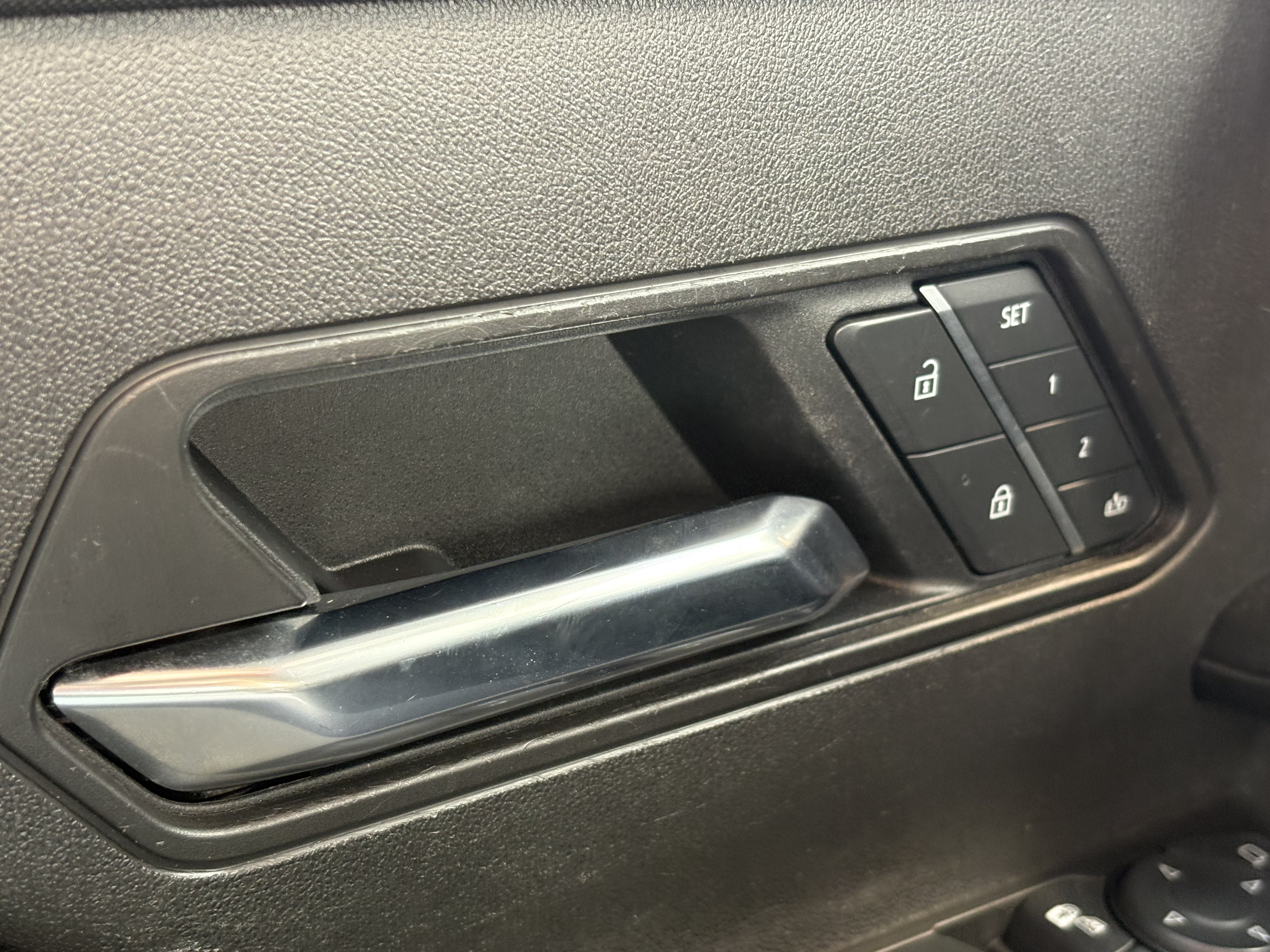 Used 2025 GMC Hummer EV 2X AWD/4WD image 29
